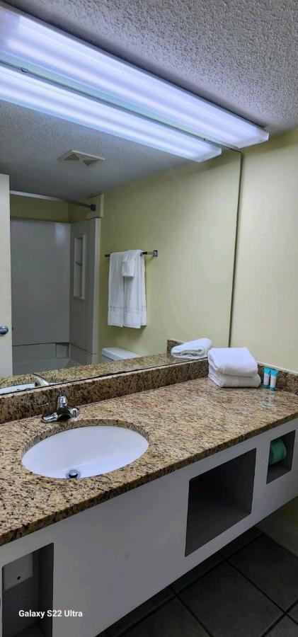Oceanfront Efficiency T405 Appartement Myrtle Beach Buitenkant foto